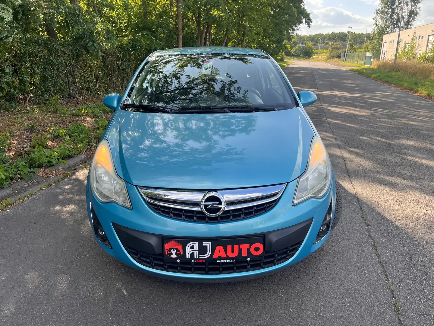 Opel Corsa 1.2i XE 16v ( Automatique) Blauw - 2
