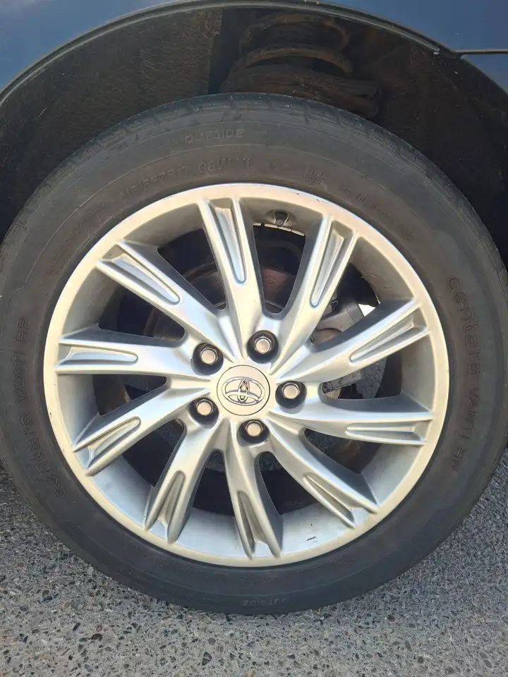 Toyota Camry снимка Toyota Camry