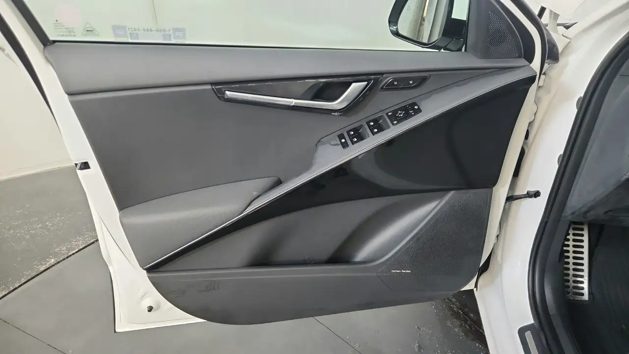 Kia Niro снимка Kia Niro