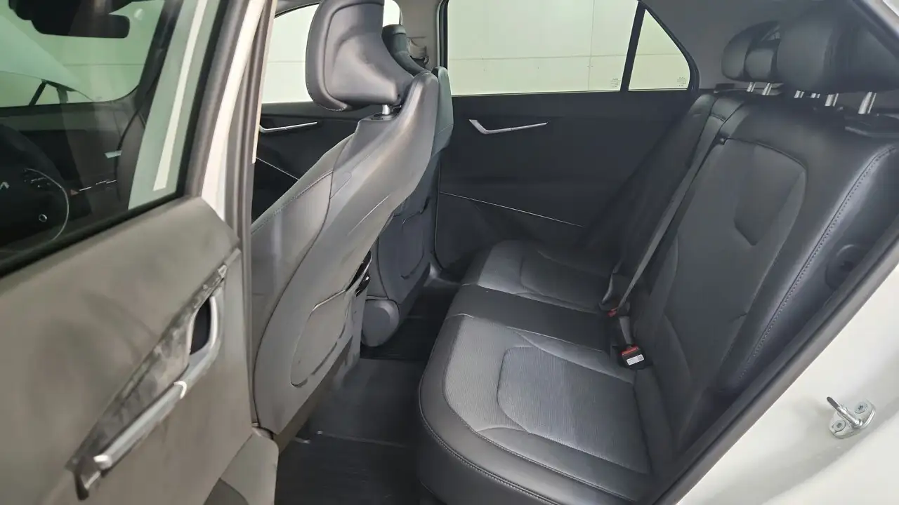 Kia Niro снимка Kia Niro