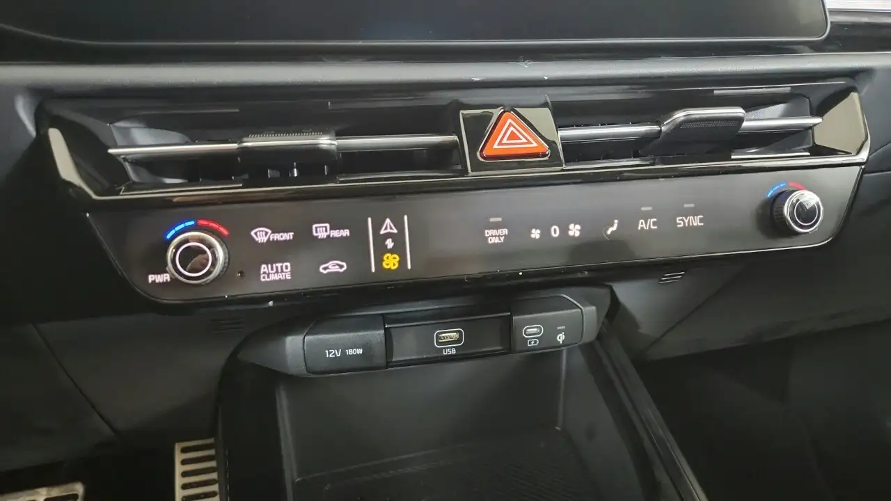 Kia Niro снимка Kia Niro