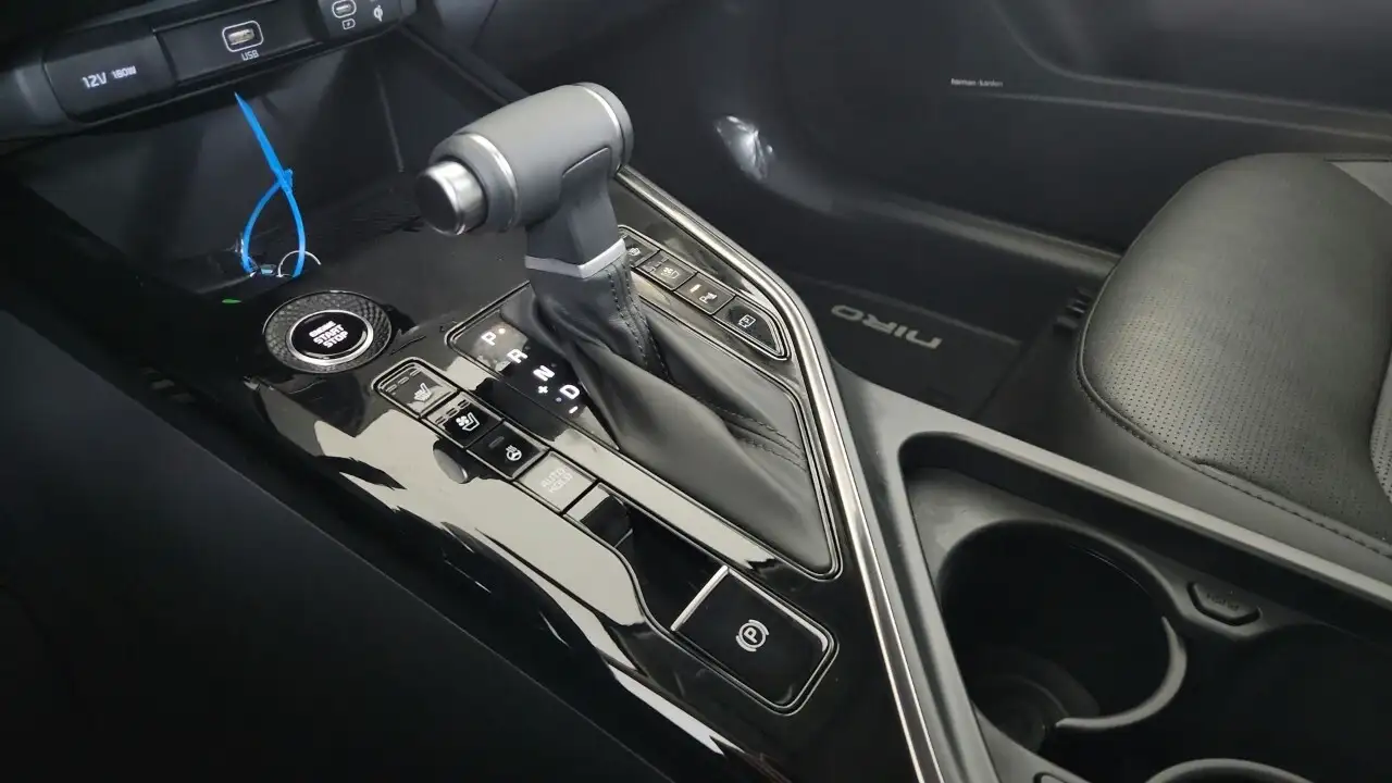 Kia Niro снимка Kia Niro