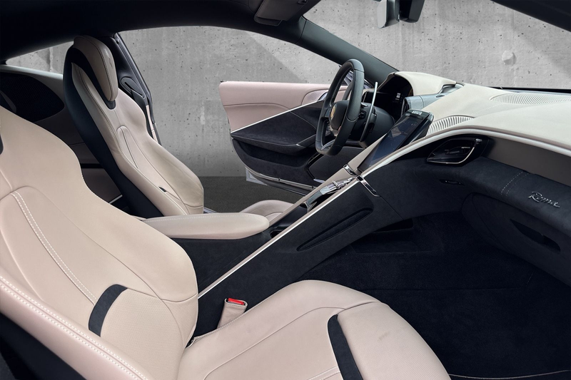 Ferrari Roma *erst 1000 km*ADAS*360° Surround*CarPlay — photo 14