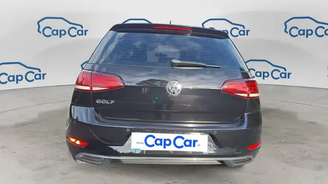 Volkswagen Golf view 3