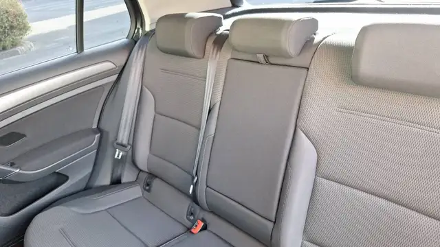 Volkswagen Golf view 9
