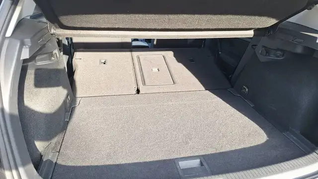 Volkswagen Golf view 14