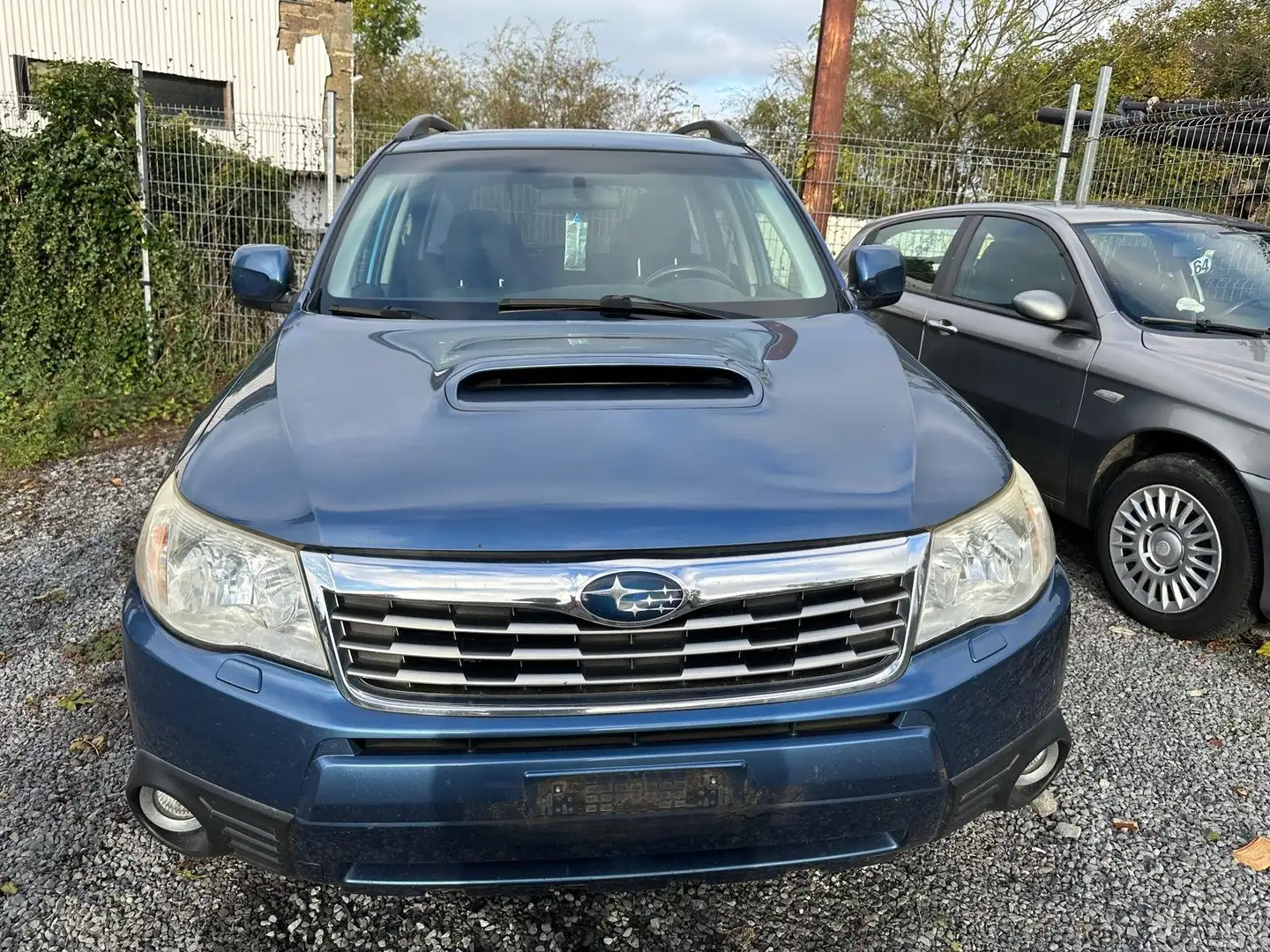 Subaru Forester 2.0 D 4X4  !!!!MOTEUR CASSE!!!! Albastru - 2