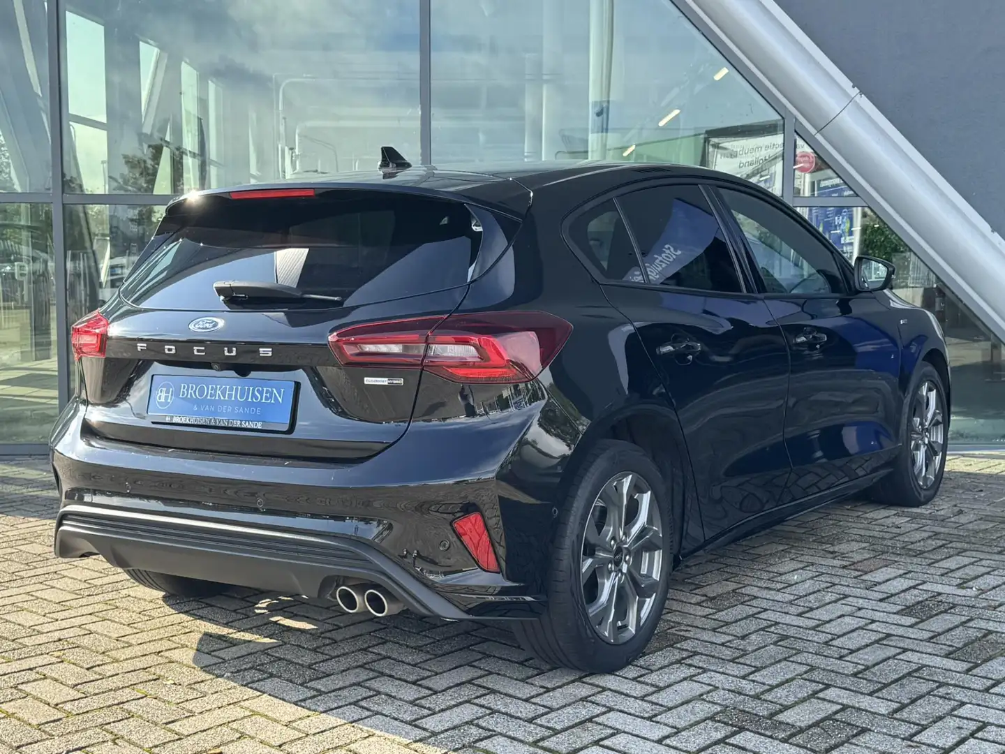 Ford Focus 1.0 EcoBoost Hybrid ST Line 125pk Camera / Adaptiv Negro - 2