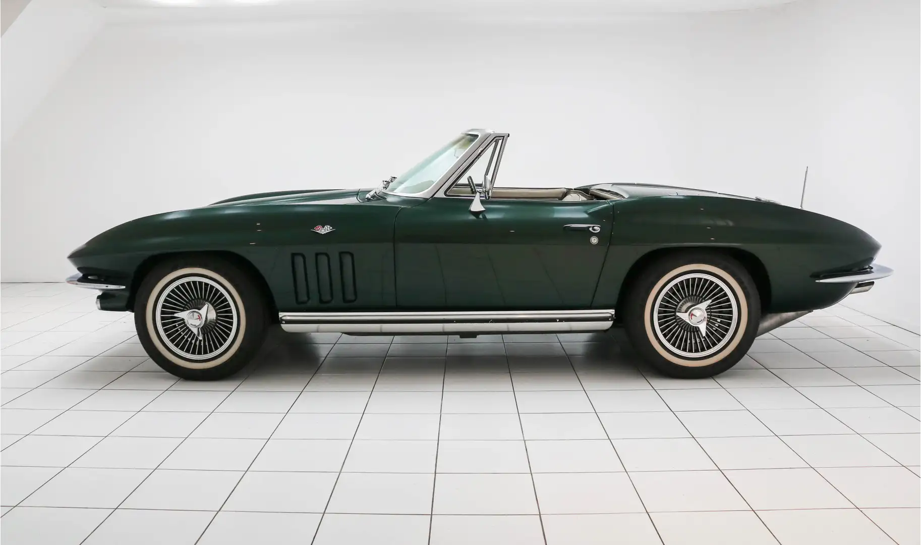Corvette C2 Sting Ray Convertible * Matching Numbers * Glen Gr Groen - 2