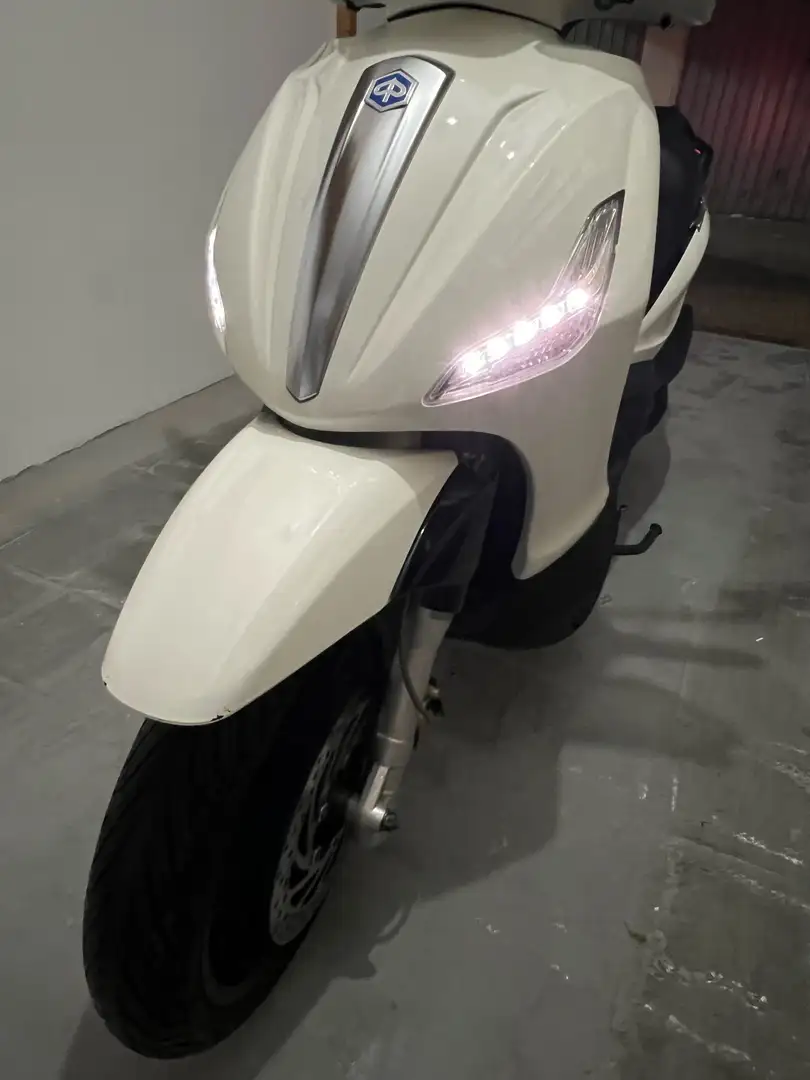 Piaggio Beverly 125 ie - 1
