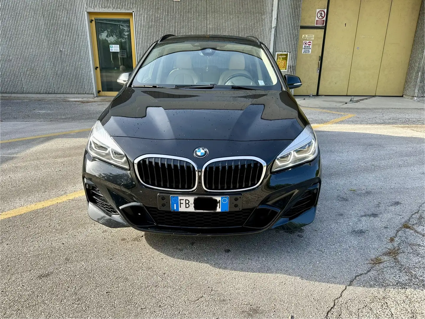 BMW 216 216d Gran Tourer Luxury 7p.ti auto MY 2019 Siyah - 1