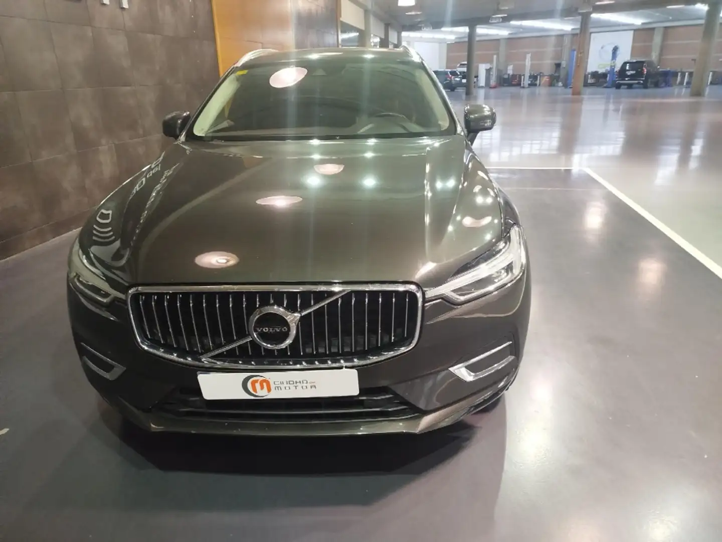 Volvo XC60 D4 Inscription Aut. Gris - 2