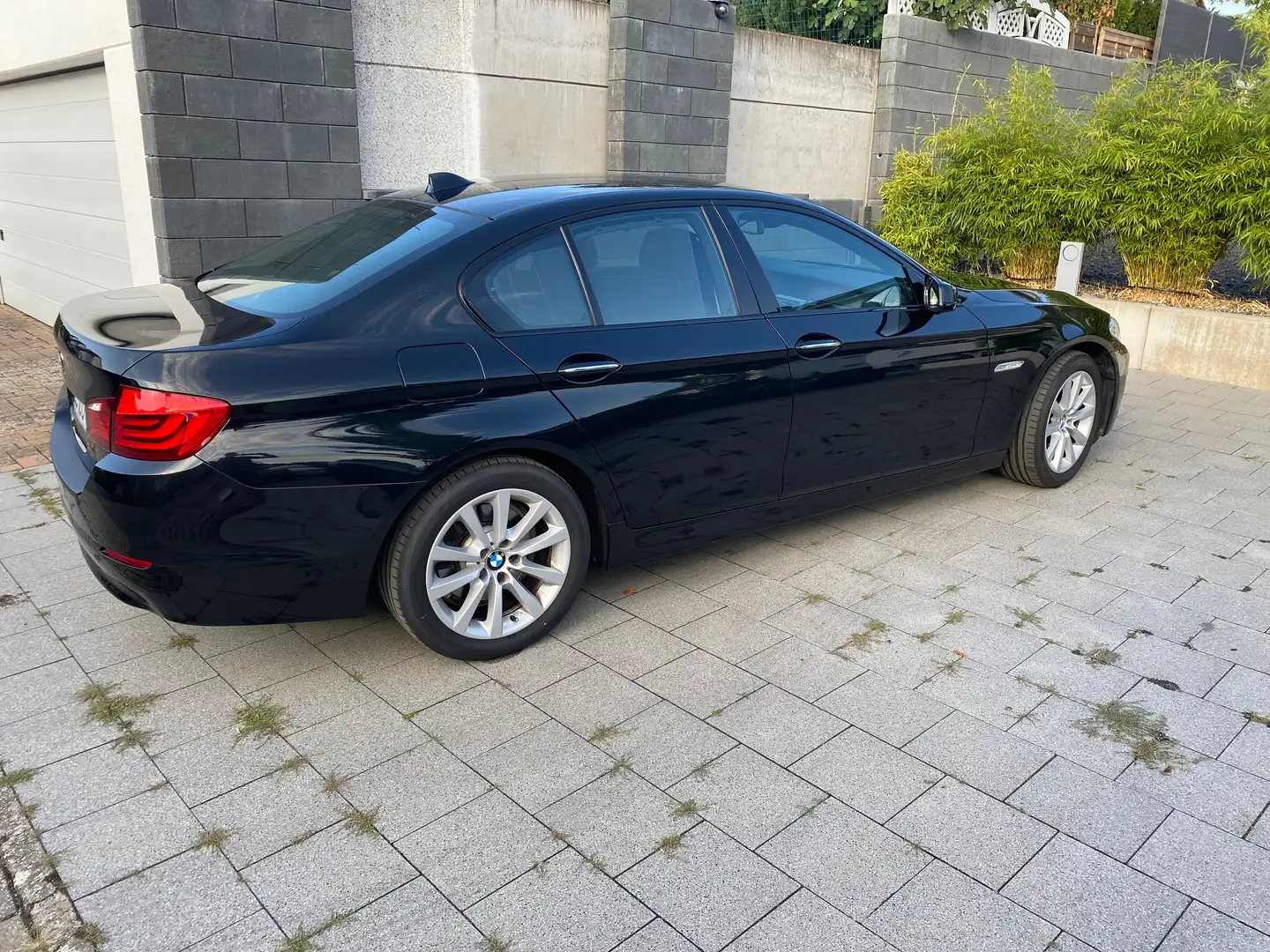 BMW 520 5er 520d Schwarz - 2