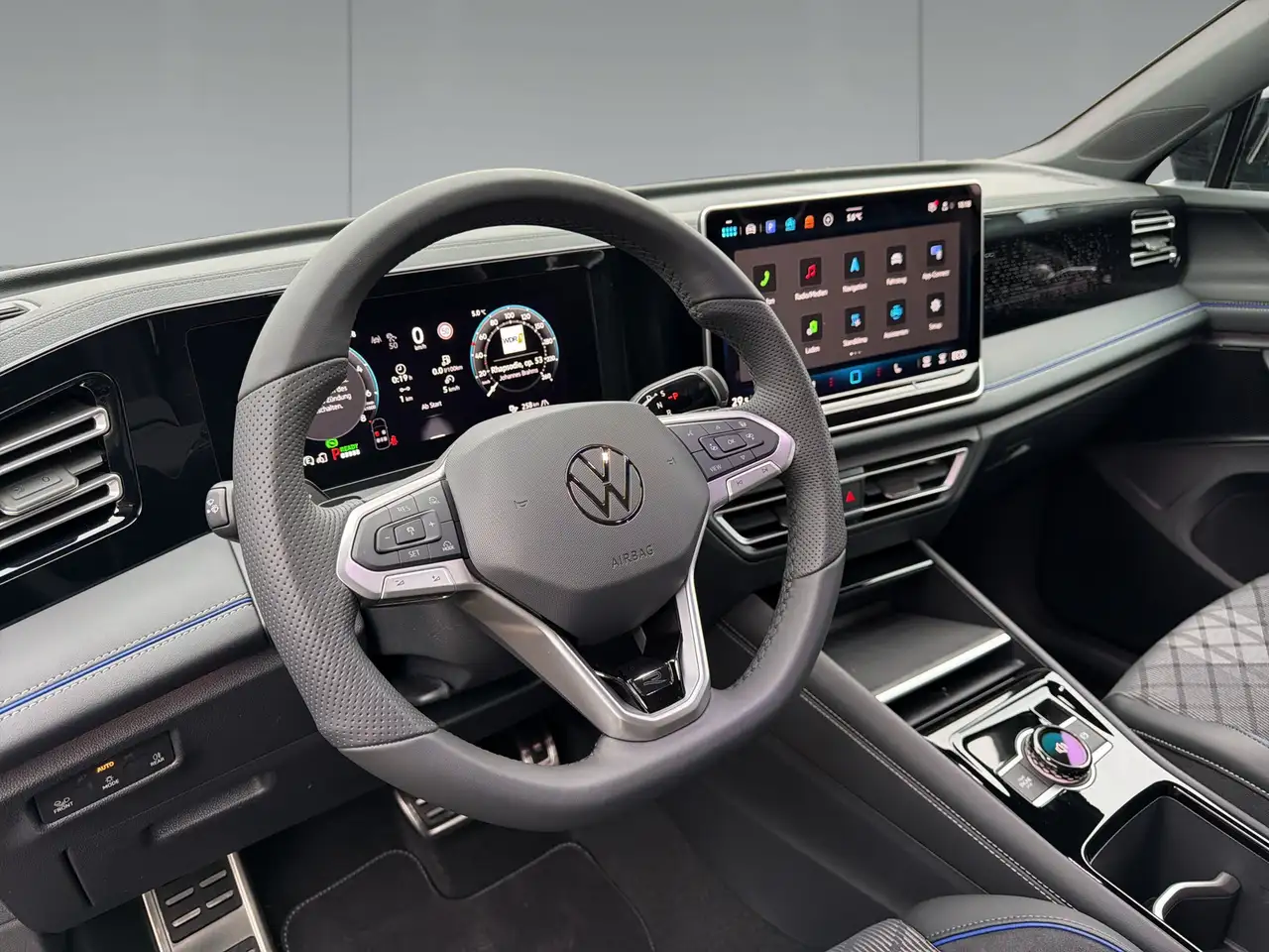 Volkswagen Tiguan R-Line eHybrid AHK Pano 20" TravelAss. IQ.Light... 8