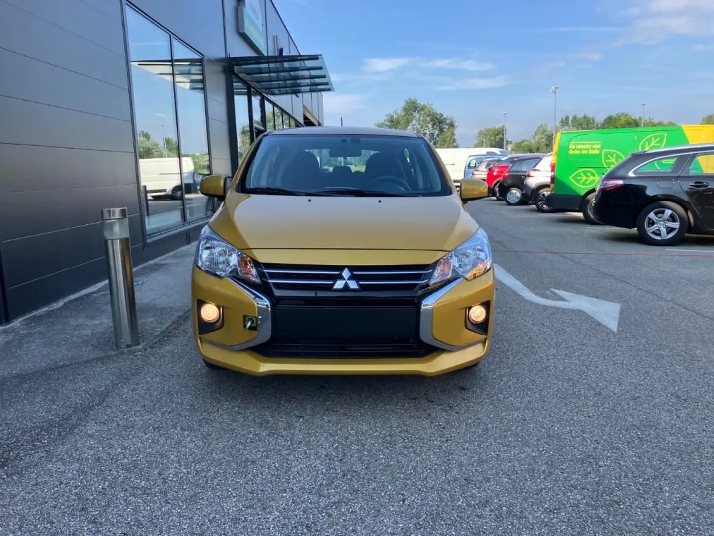 Mitsubishi Space Star 1,2 Inform AS&G 24 Beige - 2