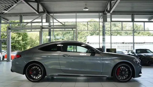 Mercedes-Benz C 63 Amg view 6