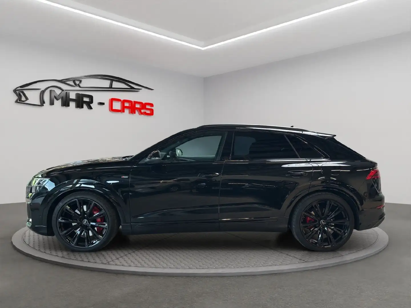 Audi Q8 55 3.0 TFSI e quattro Schwarz - 2