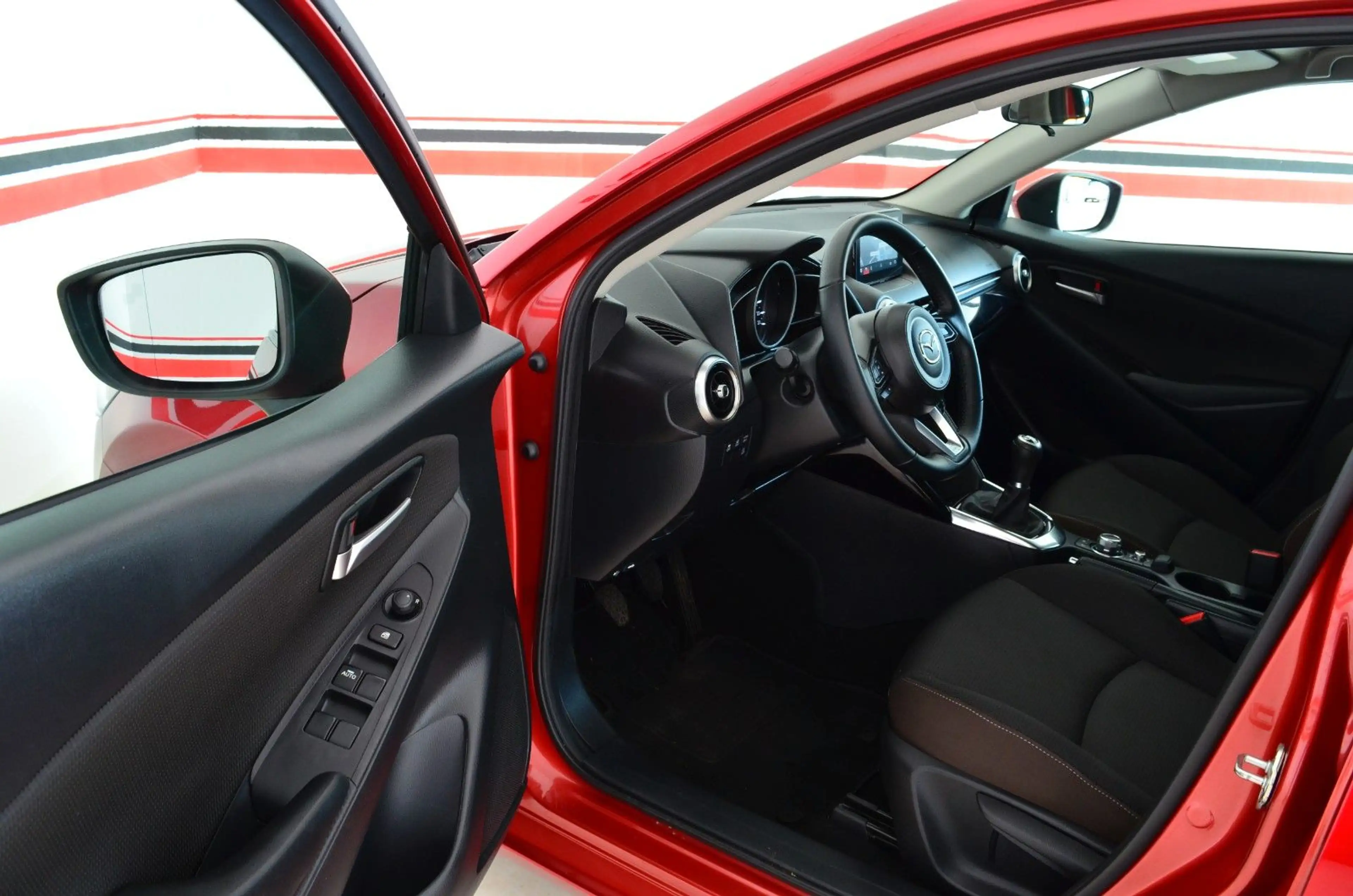 Mazda 2 Lim. Kizoku | Navi | PDC+Kamera | Sitzheizung — photo 2