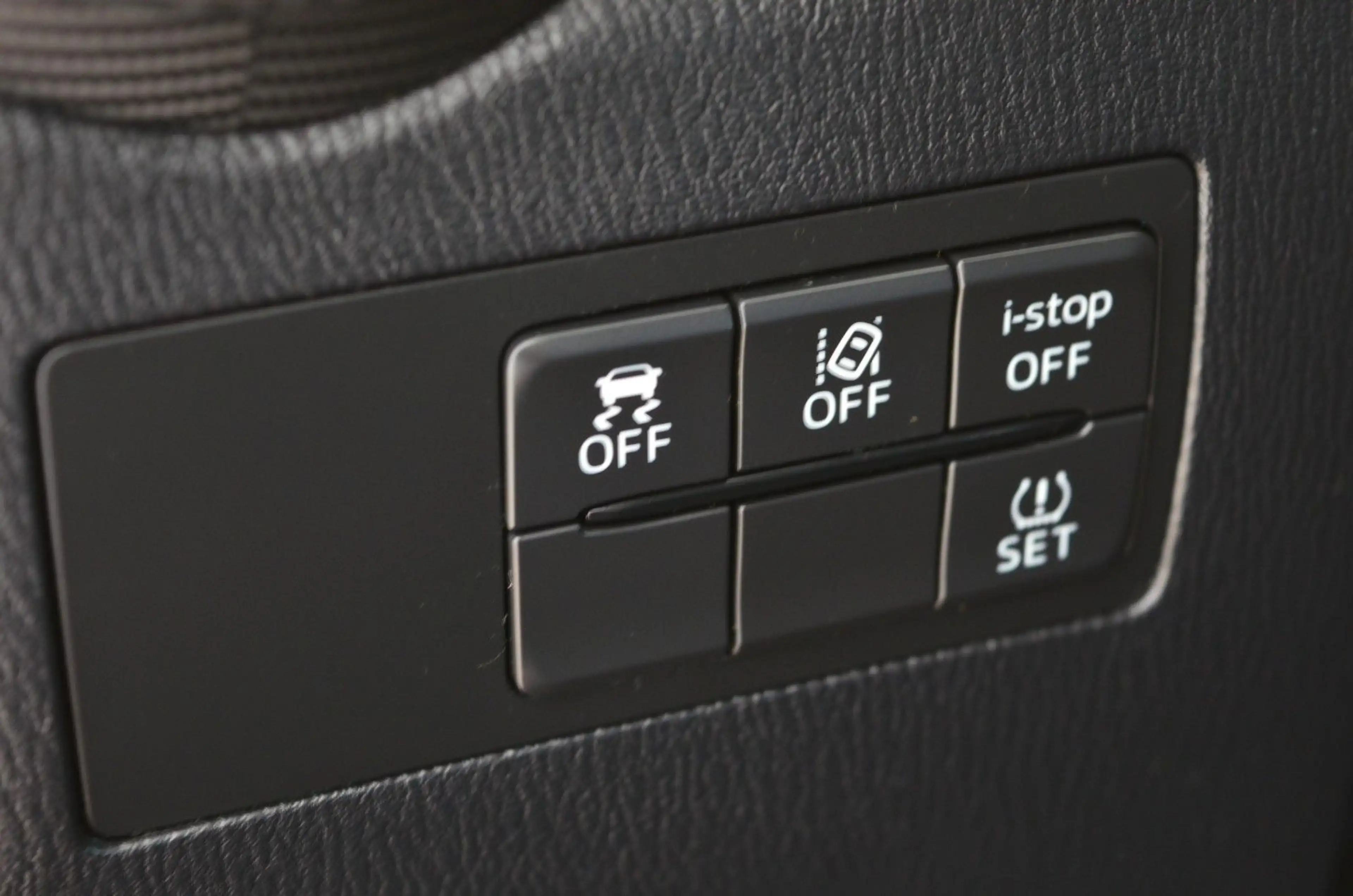 Mazda 2 Lim. Kizoku | Navi | PDC+Kamera | Sitzheizung — photo 34