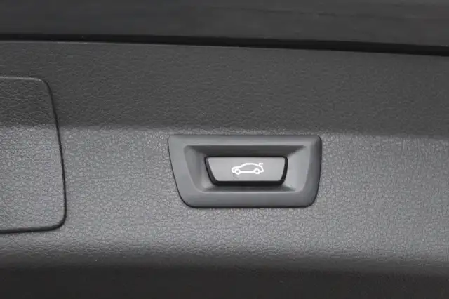 BMW 2 Series view 28