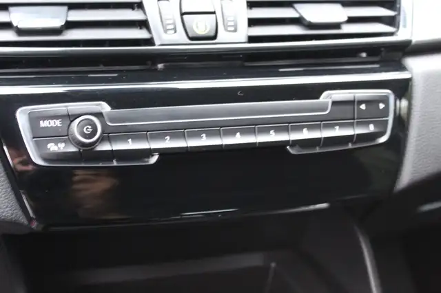 BMW 2 Series view 18