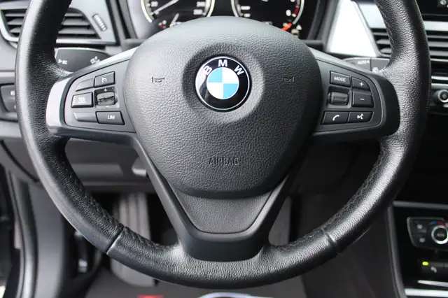 BMW 2 Series view 19