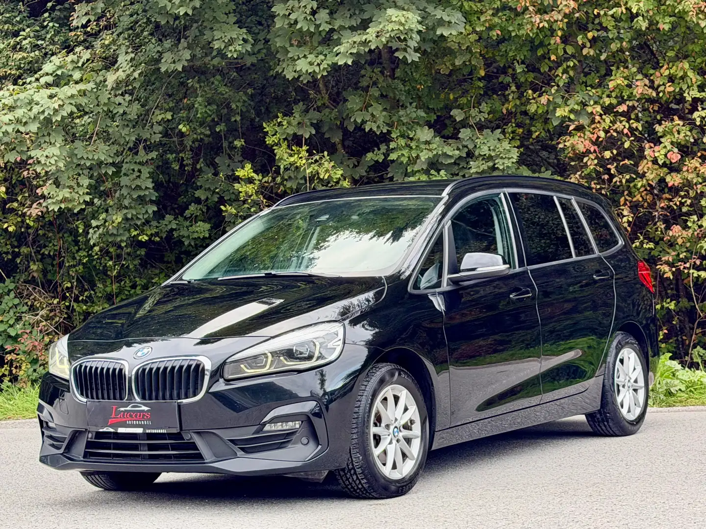 BMW 216 216 d Gran Tourer Advantage Aut. *NAVI*PDC*SPORTSITZE*LED*RFKAMERA*TOP*1.Besitz* Schwarz - 1