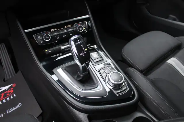 BMW 2 Series view 13