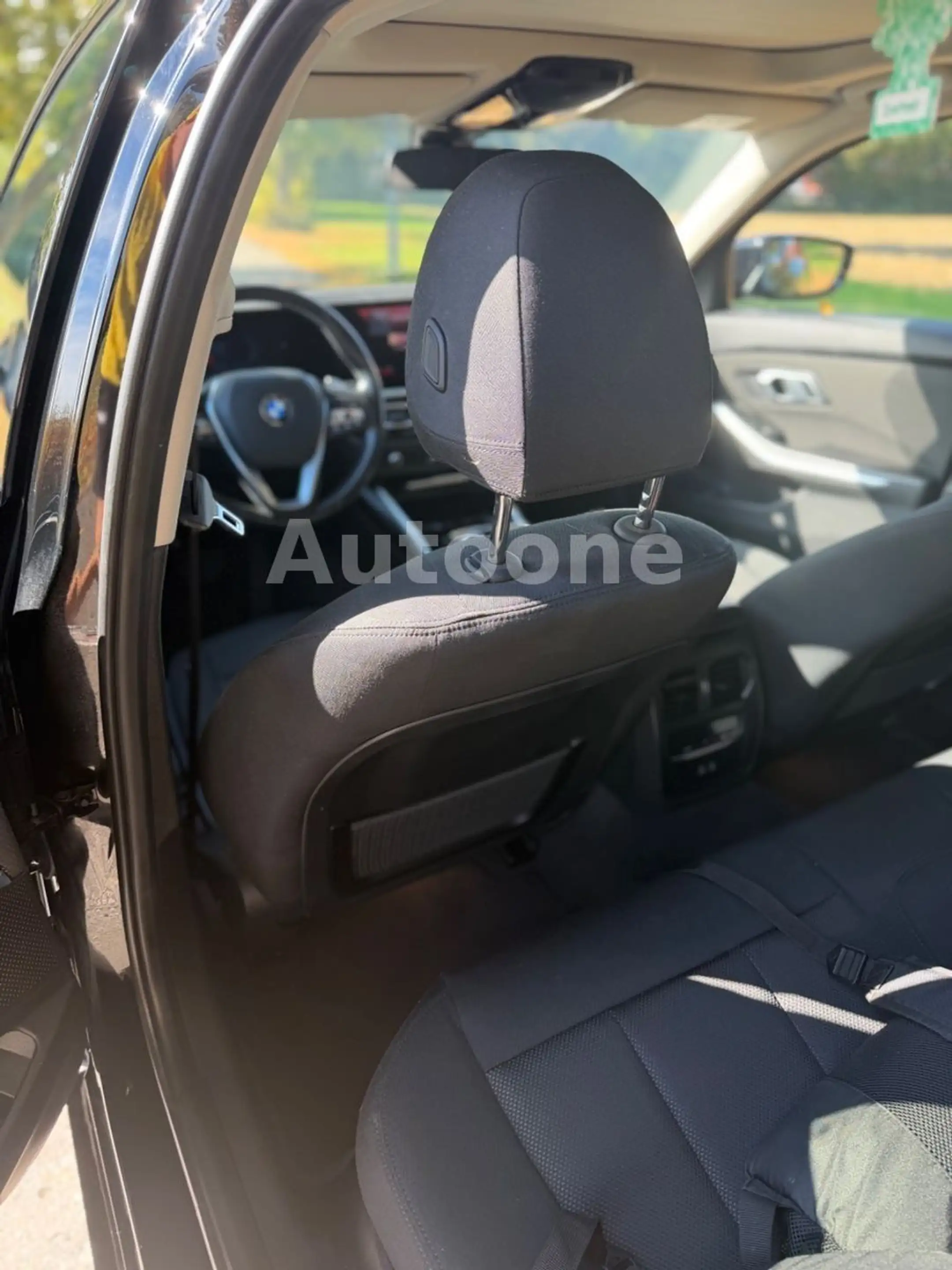 BMW 318 3 Touring 318 d — photo 8