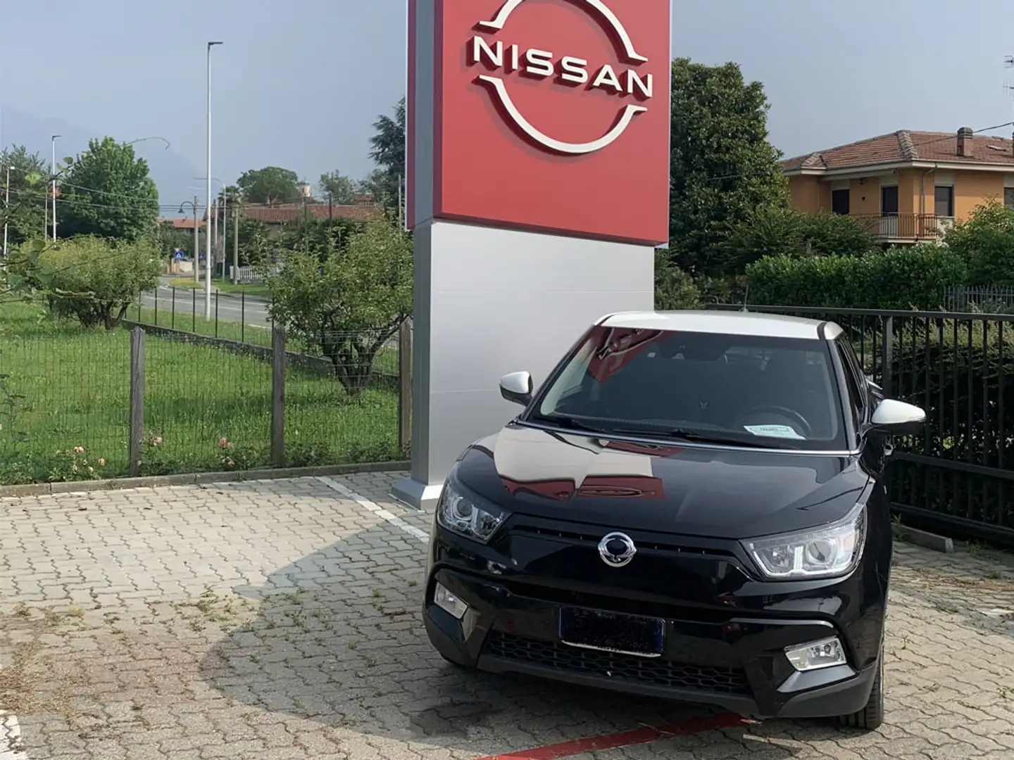 SsangYong Tivoli 1.6 e-XDi Easy Nero - 2