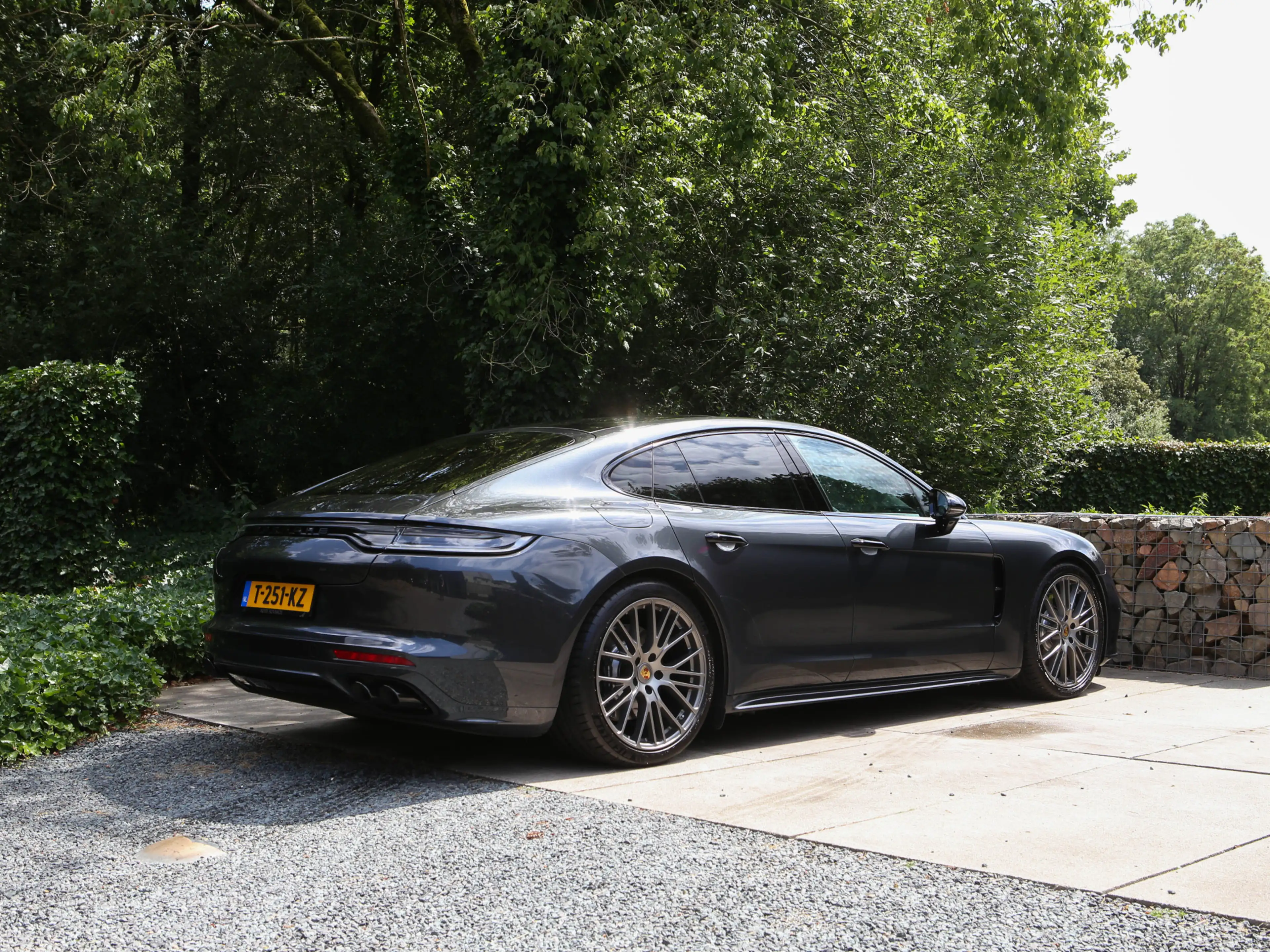Porsche Panamera 4 E-Hybrid Platinum Edition — photo 10
