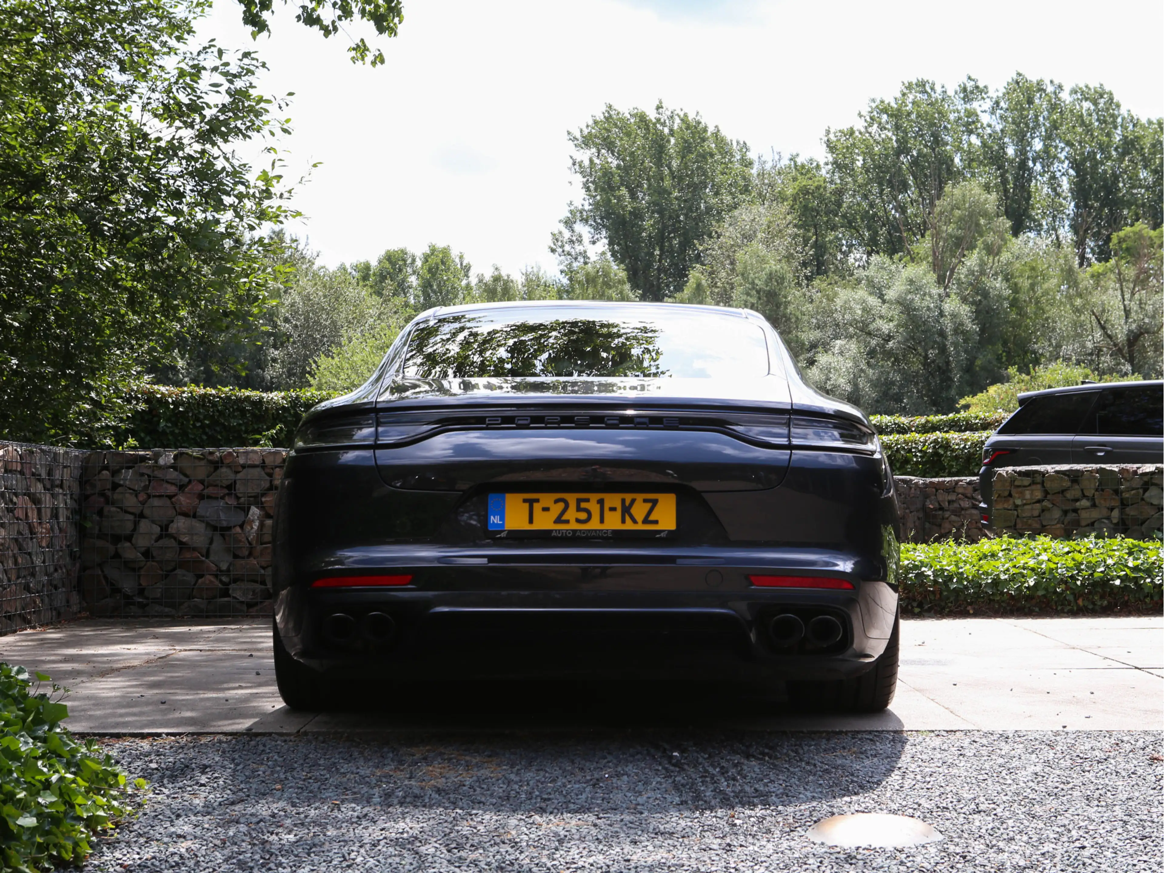 Porsche Panamera 4 E-Hybrid Platinum Edition — photo 7