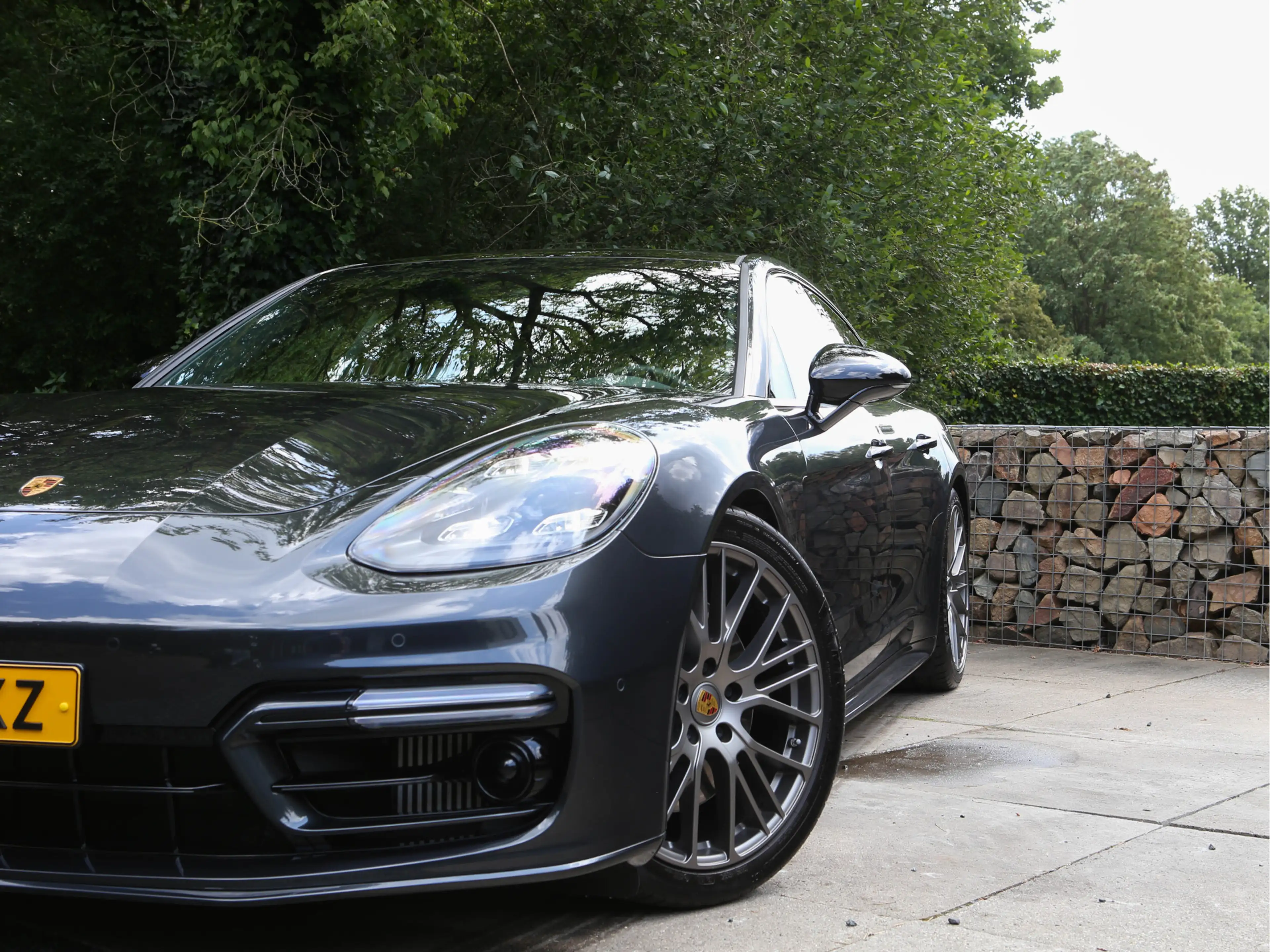 Porsche Panamera 4 E-Hybrid Platinum Edition — photo 11