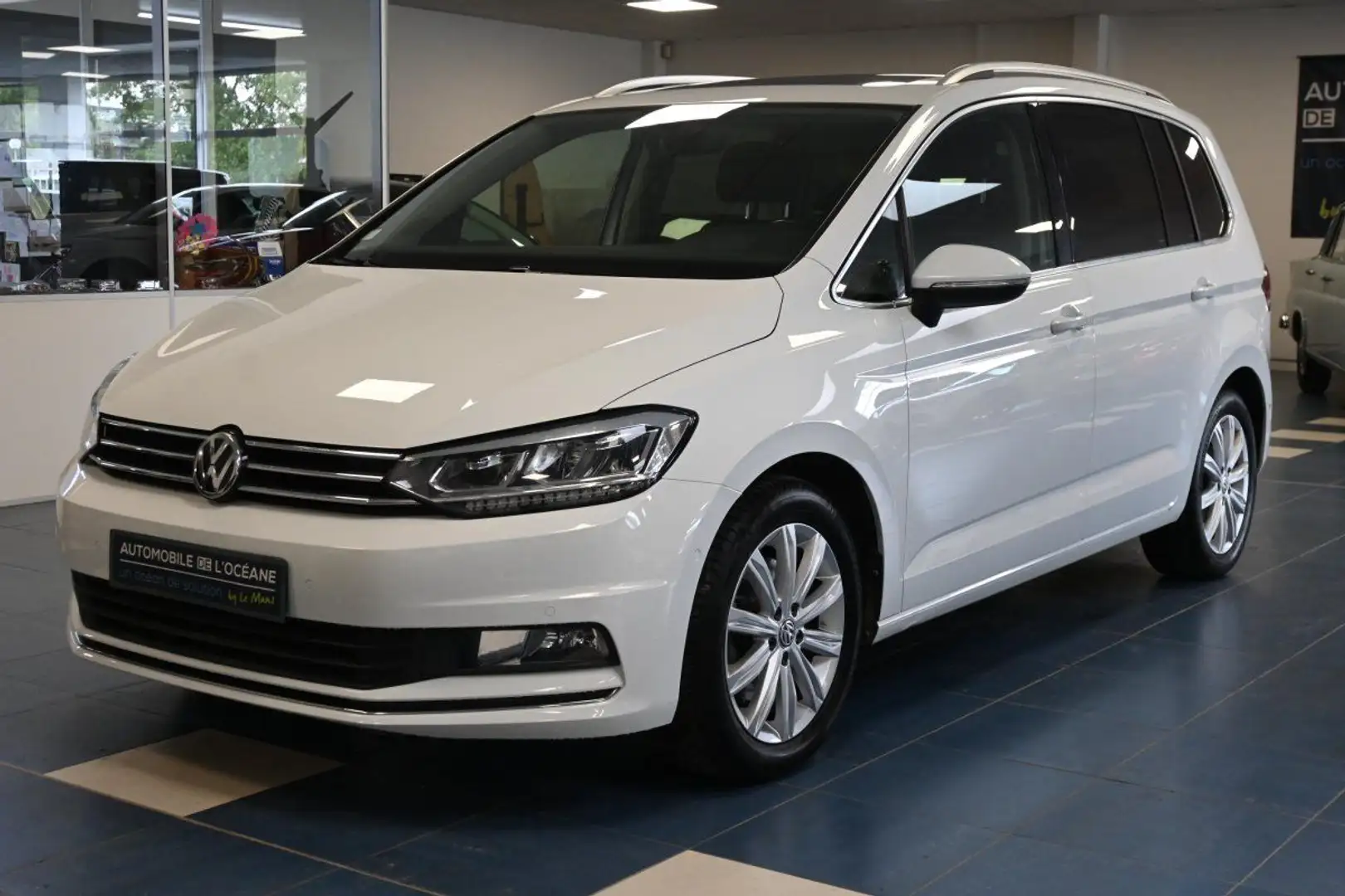 Volkswagen Touran 1.4 TSI 150 BMT DSG7 7pl Carat Blanc - 1