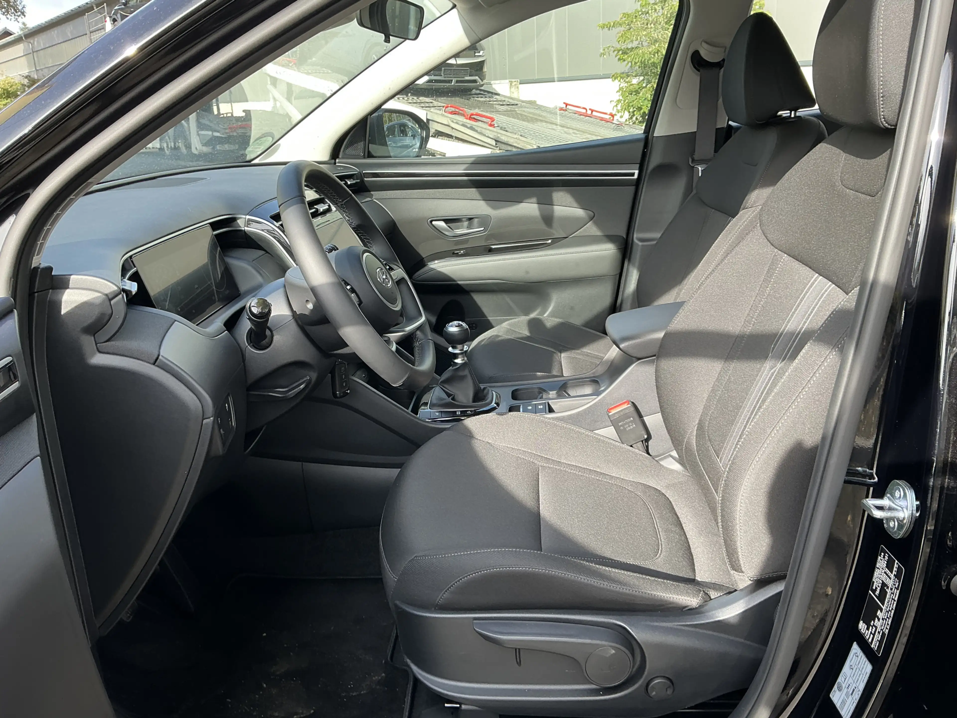 Hyundai TUCSON Select Mild-Hybrid R.Cam Navi LED SHZ DAB — photo 7