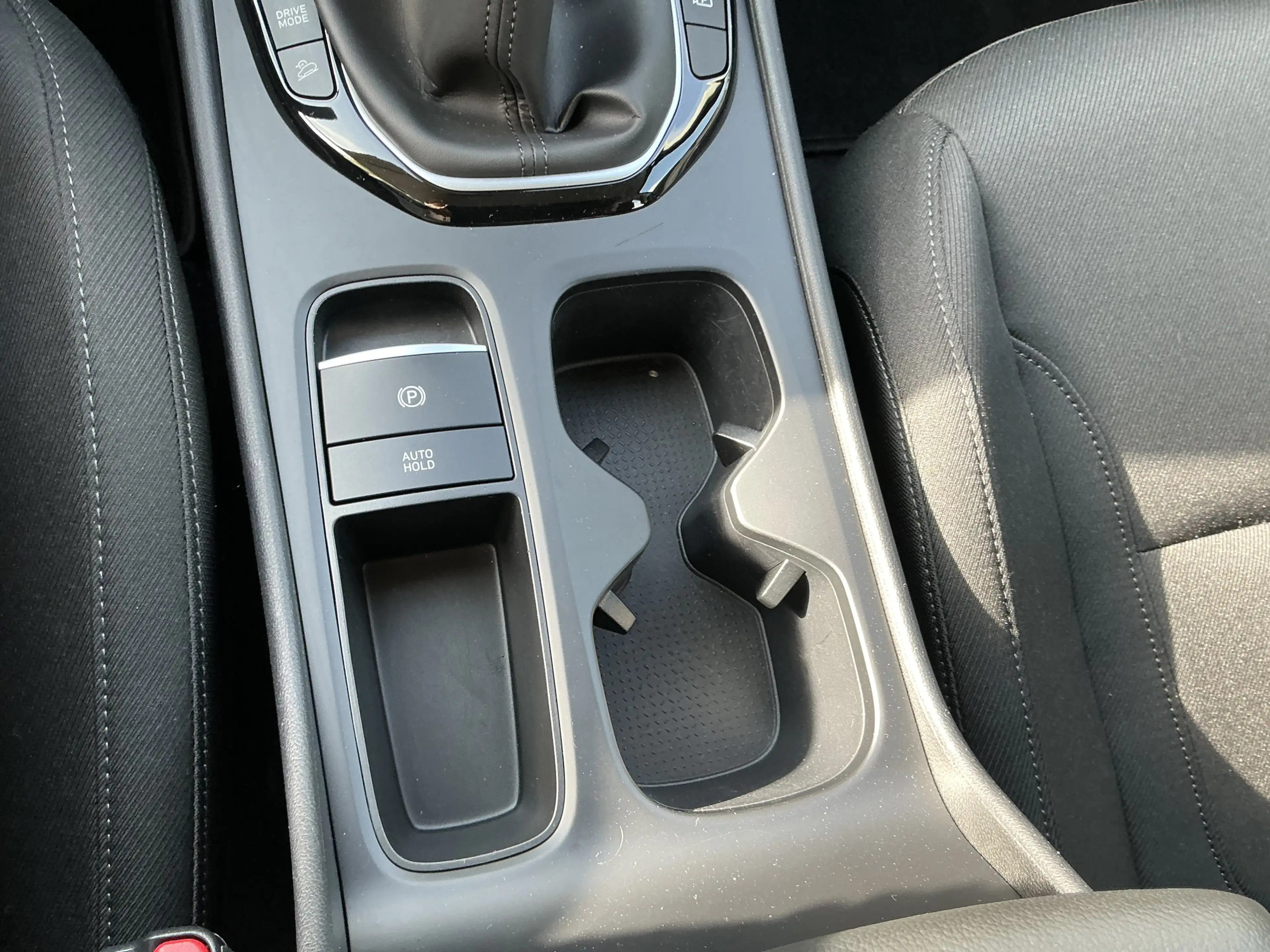Hyundai TUCSON Select Mild-Hybrid R.Cam Navi LED SHZ DAB — photo 14