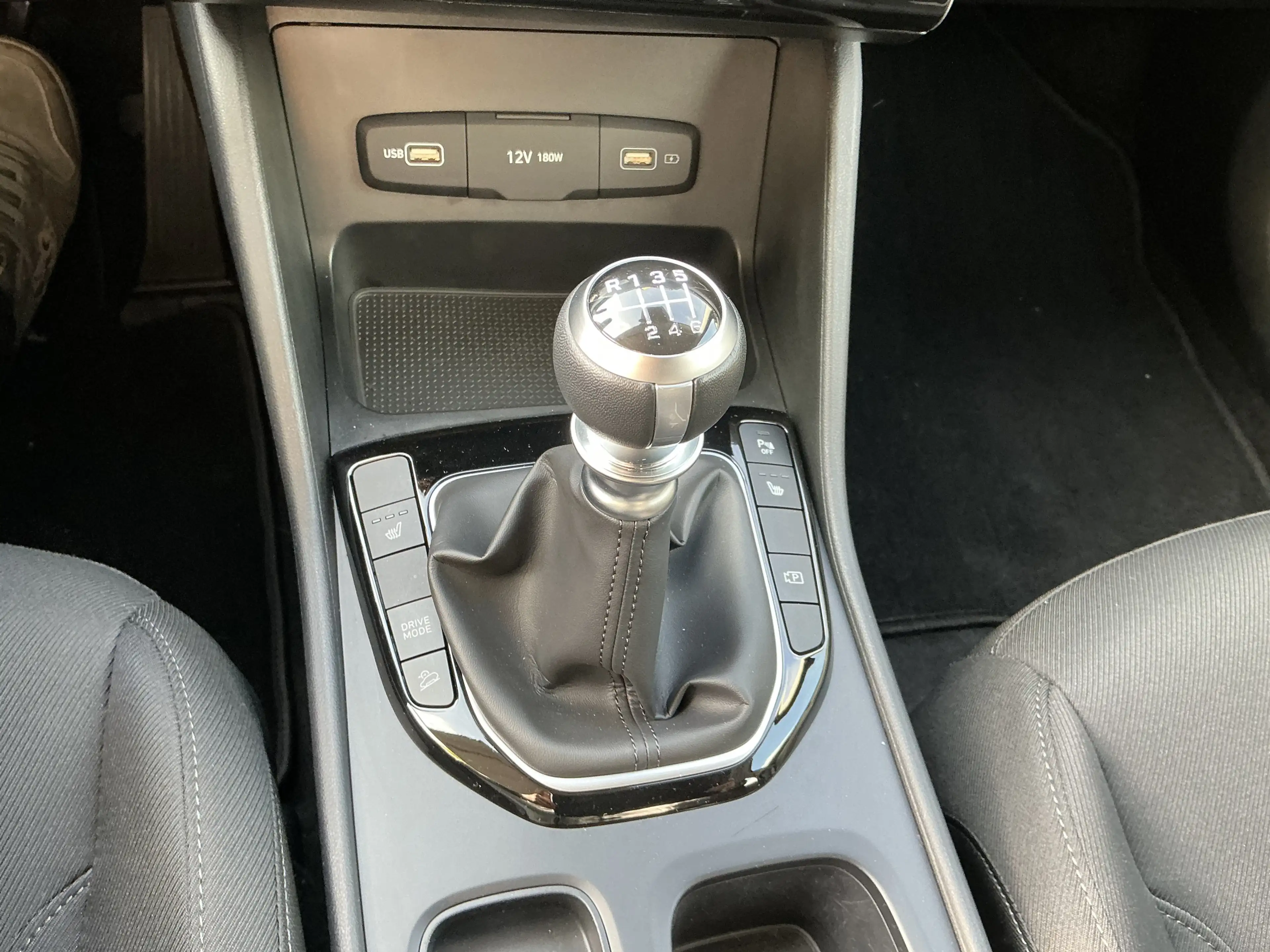 Hyundai TUCSON Select Mild-Hybrid R.Cam Navi LED SHZ DAB — photo 13
