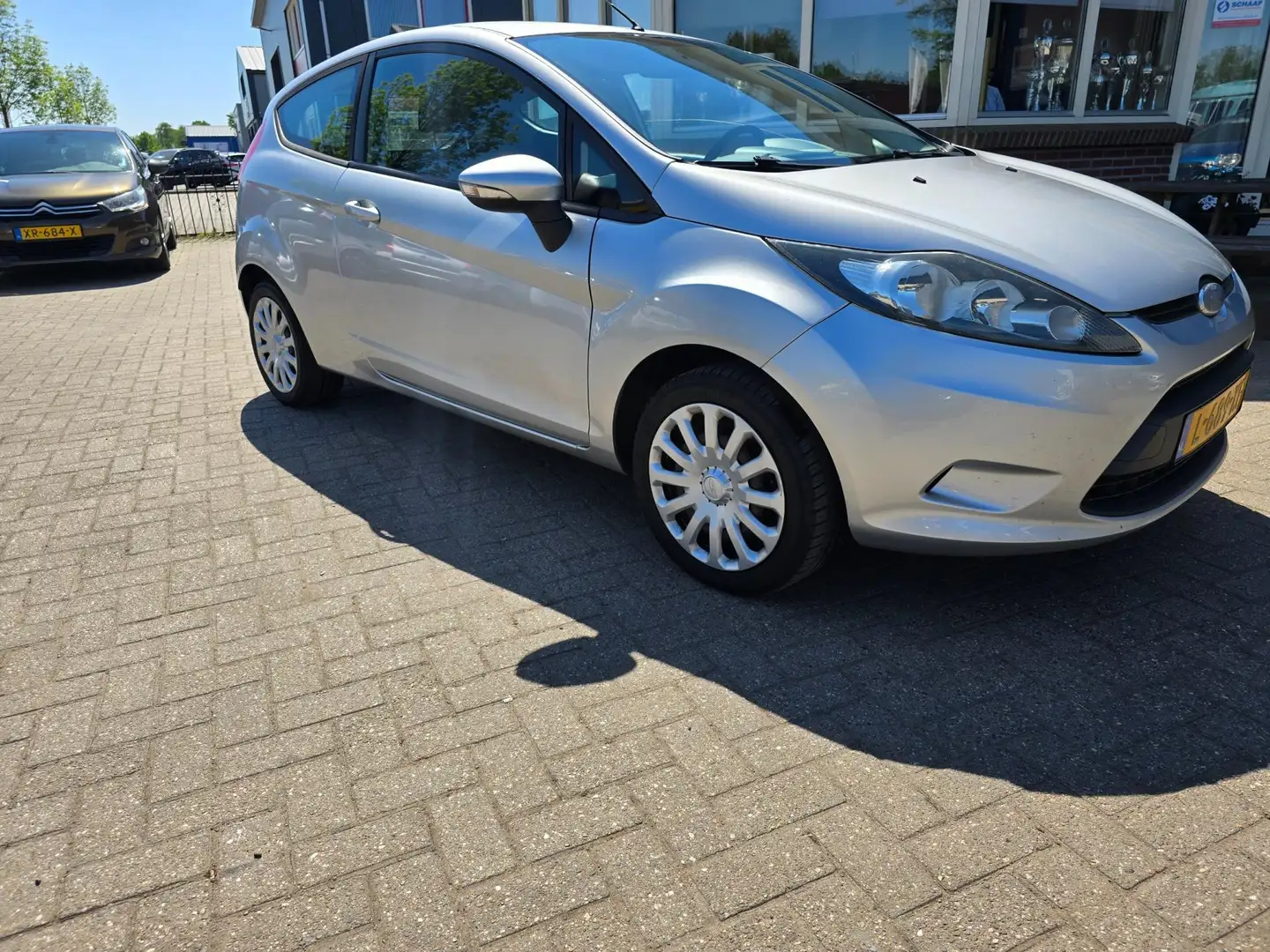 Ford Fiesta 1.25 Trend Grijs - 2