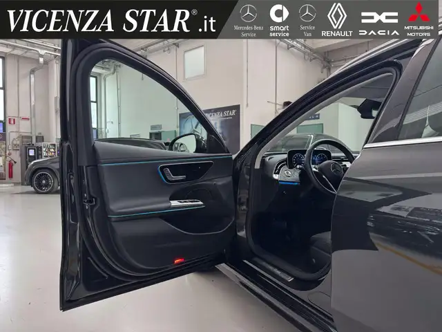 Mercedes-Benz E-Class view 12