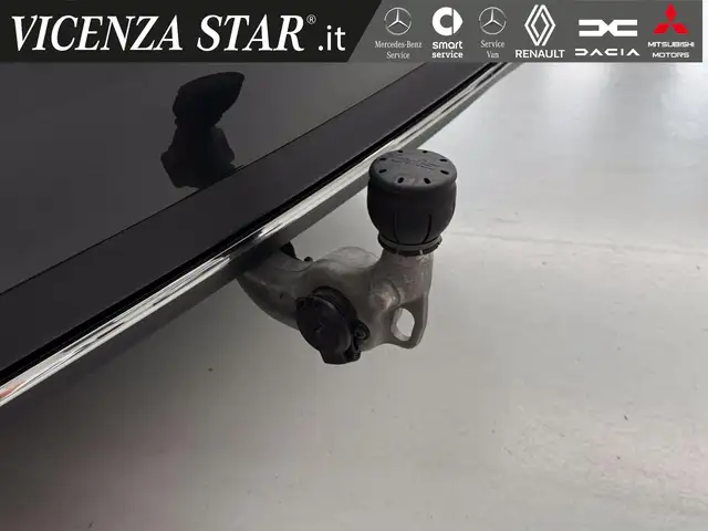 Mercedes-Benz E-Class view 13