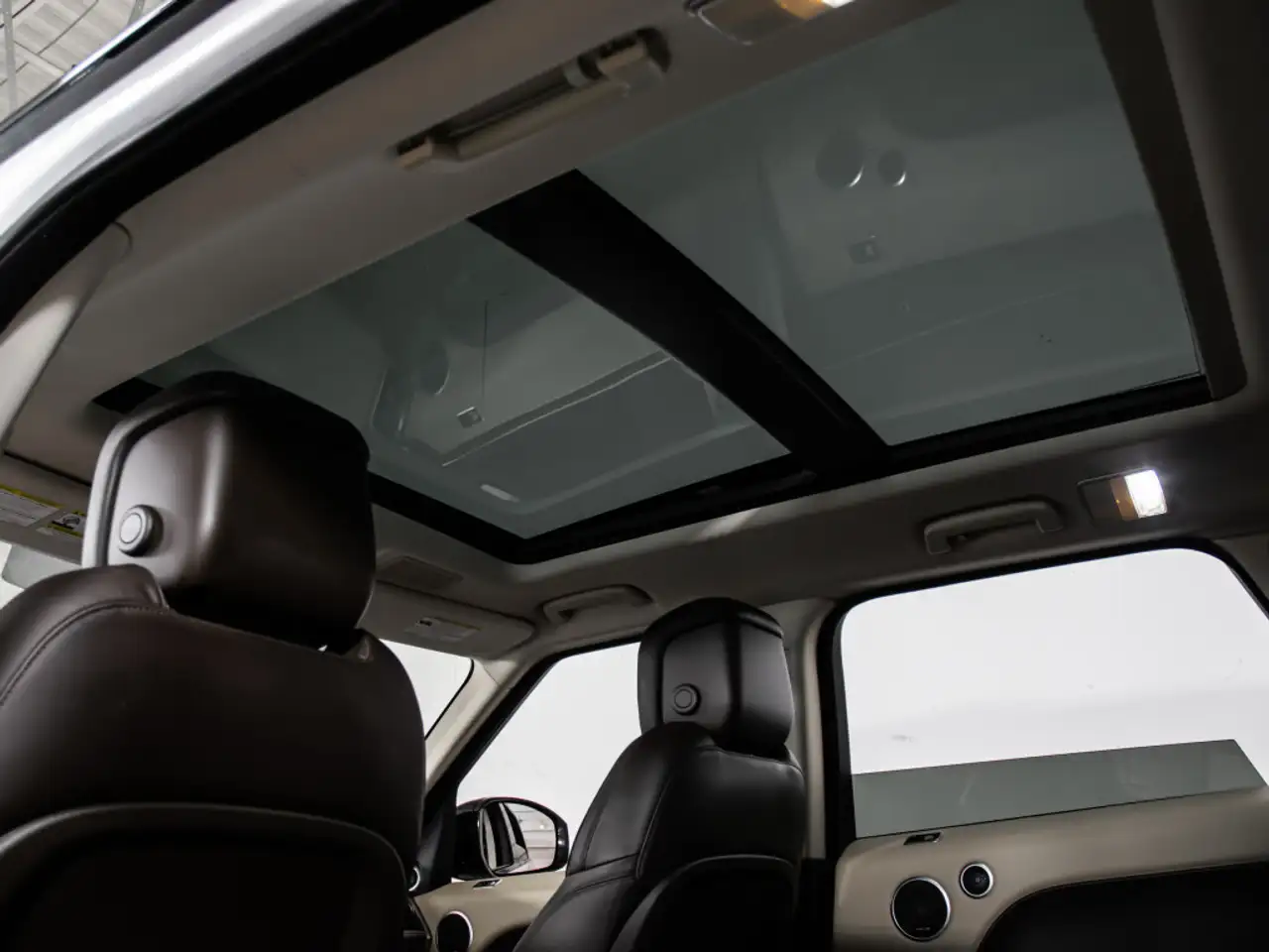 Land Rover Range Rover Sport снимка Land Rover Range Rover Sport