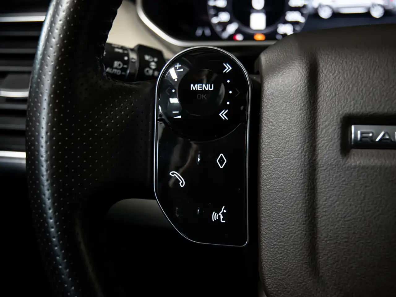 Land Rover Range Rover Sport снимка Land Rover Range Rover Sport