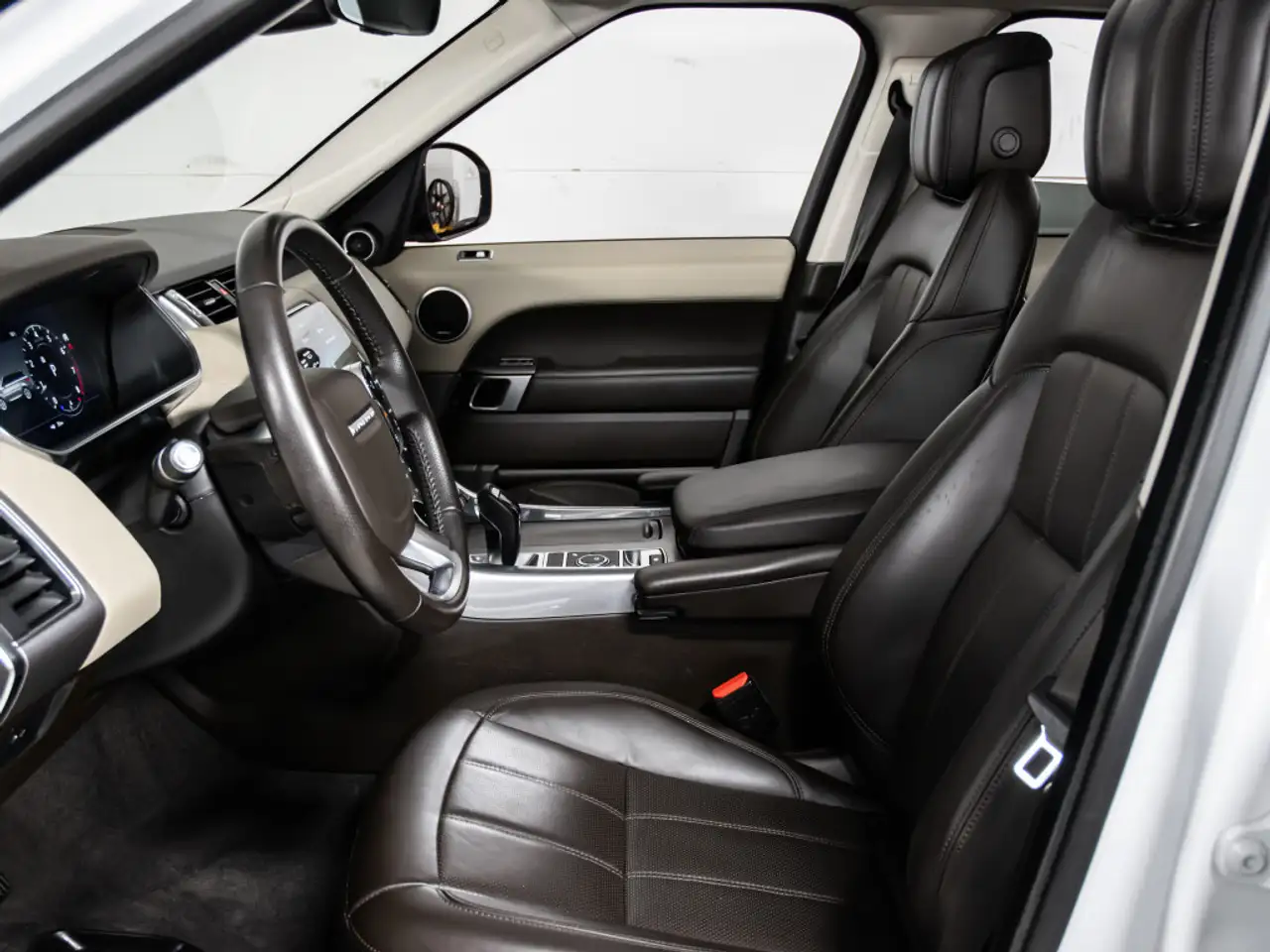 Land Rover Range Rover Sport снимка Land Rover Range Rover Sport
