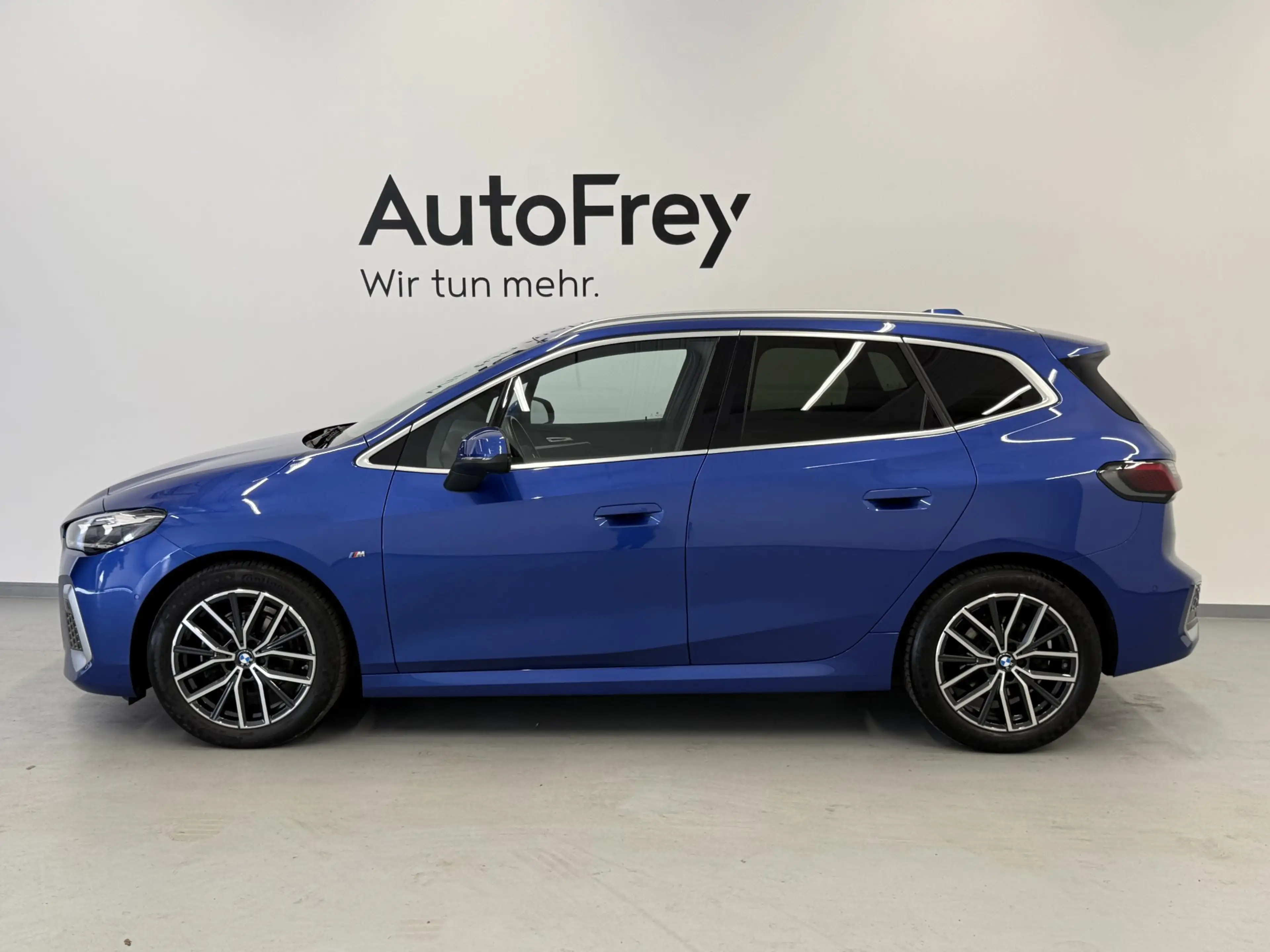 BMW 218 d — photo 4