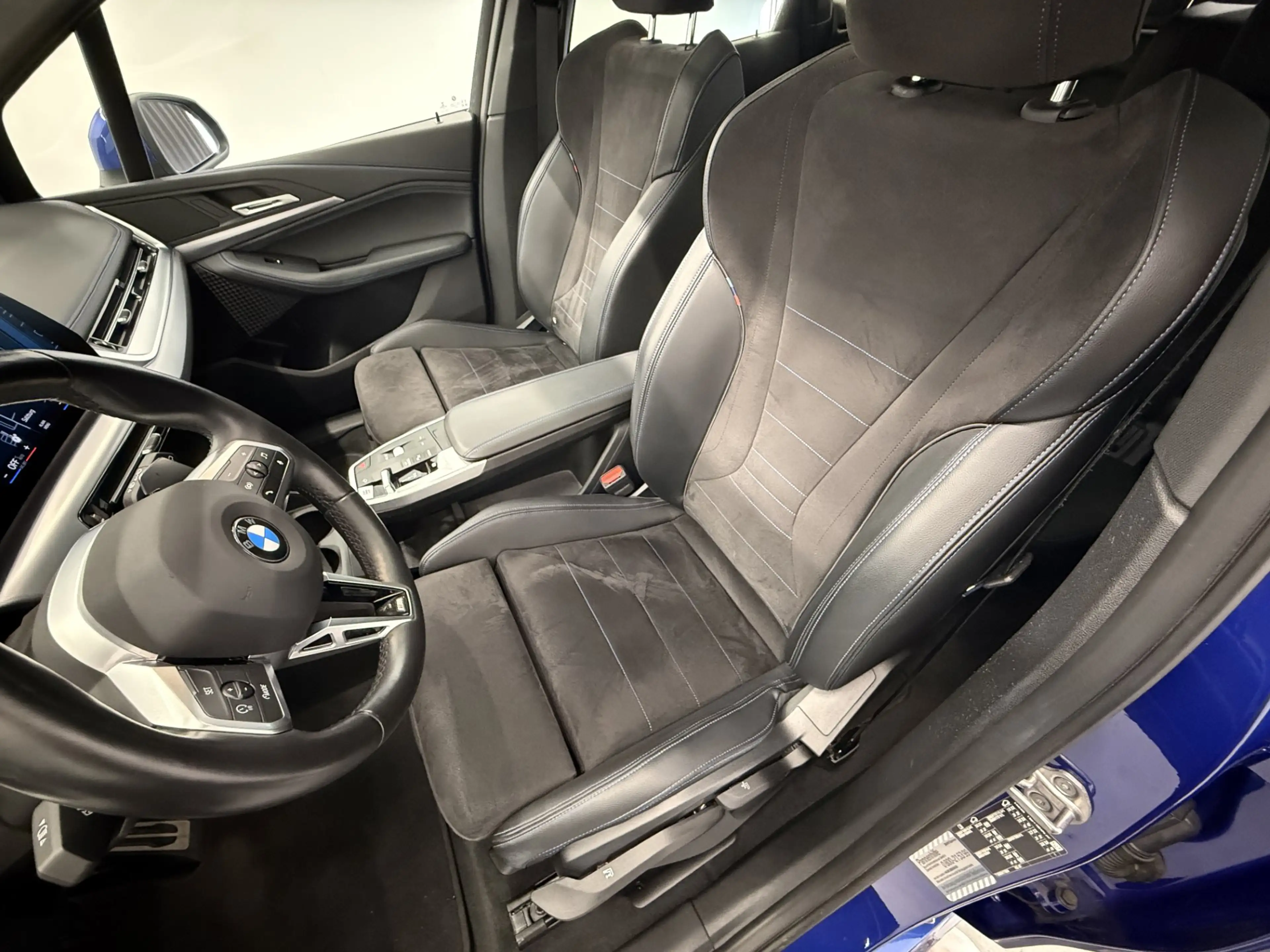 BMW 218 d — photo 12