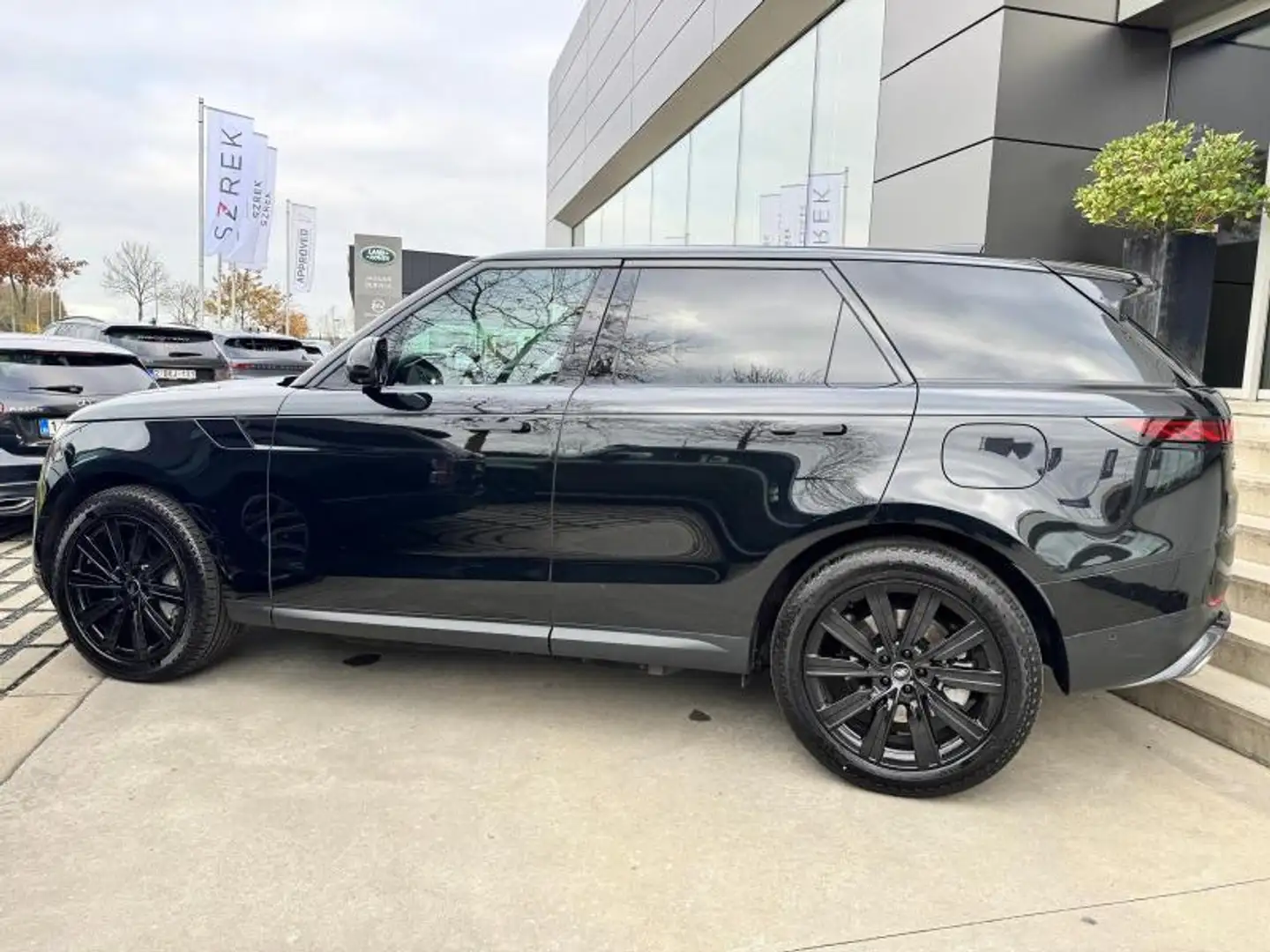 Land Rover Range Rover Sport P440e S AWD Auto. 23MY Zwart - 2