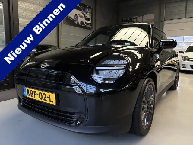 MINI Cooper E Mini Essential 40.7 kWh Nieuw Camera, Head-up disp
