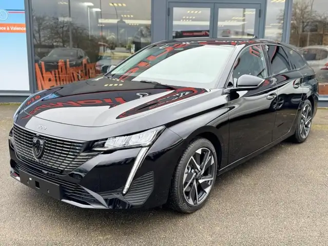 Peugeot Allure 1.5 BlueHDi 130cv EAT8 + Camera 360 +Sieges AV Chauffants + ADML + Attelage