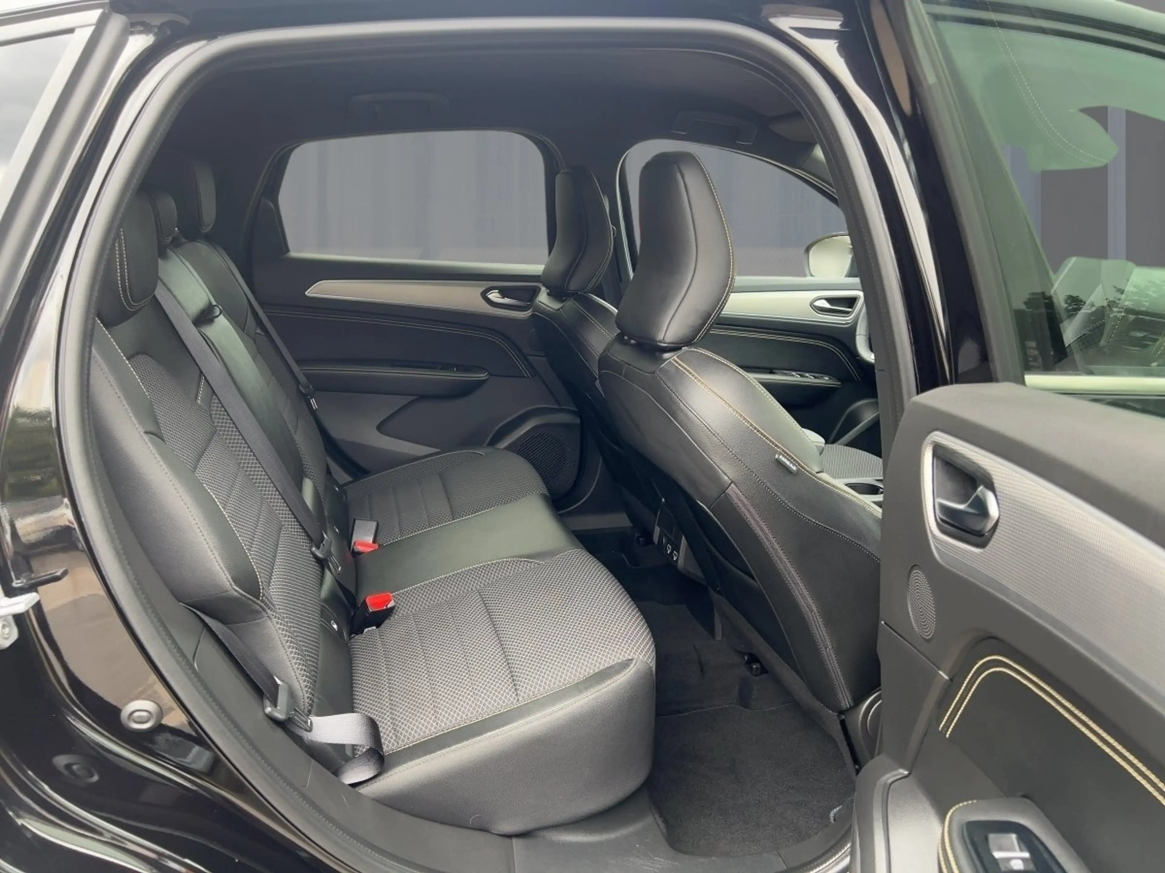 Renault Arkana 1.3 TCe 140 Techno — photo 9