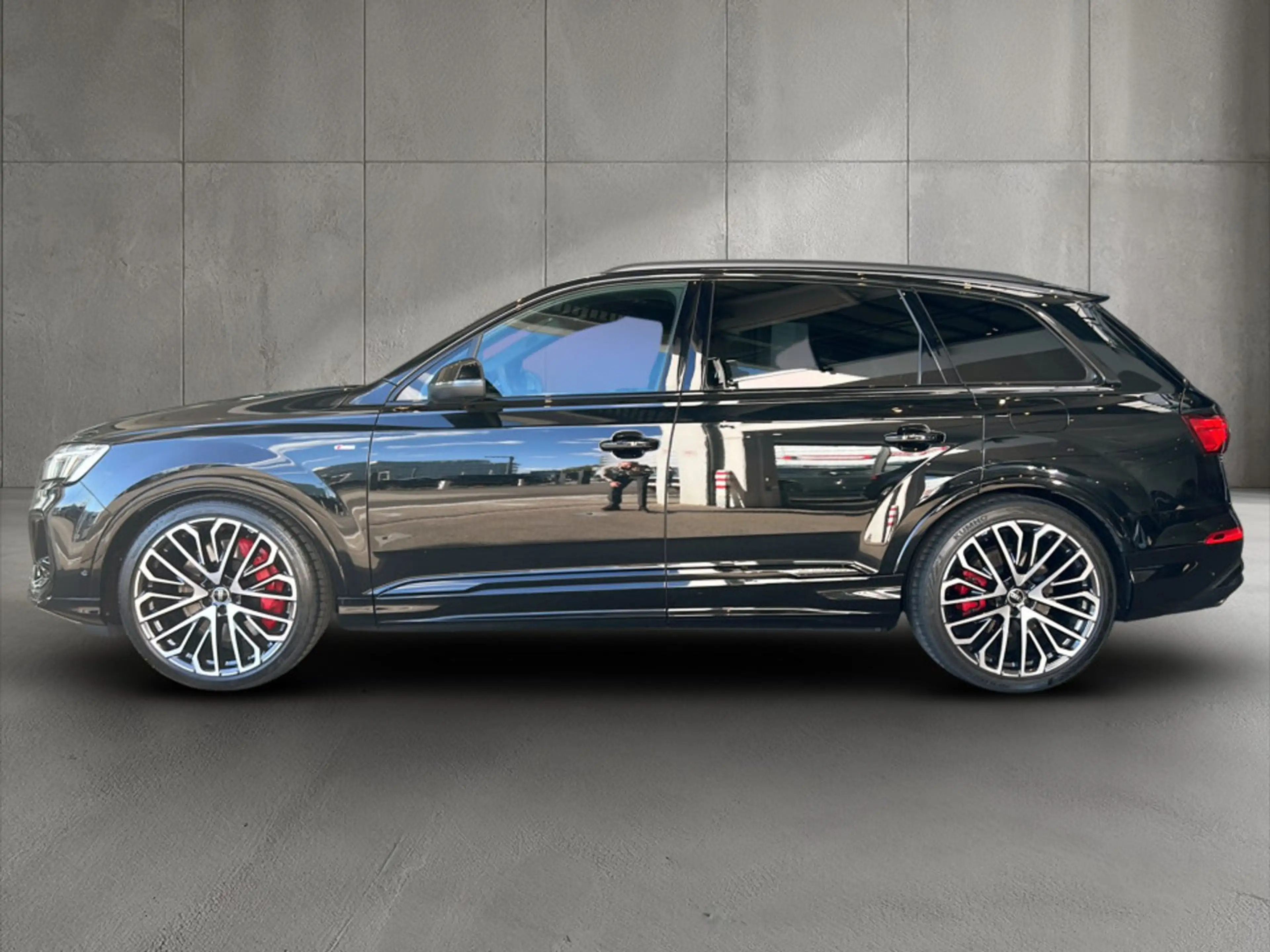 Audi Q7 55 TFSI e quattro S line 290 kW — photo 3